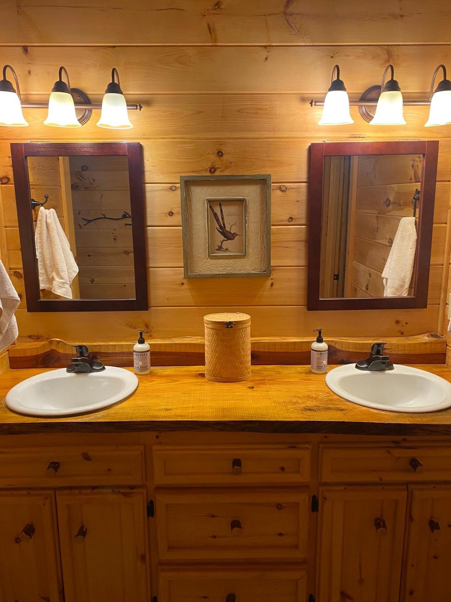 The Cozy Lazy Laurel With Year-Round Mountain Views, Hot Tub, Fire Pit Vila Cherry Log Exterior foto