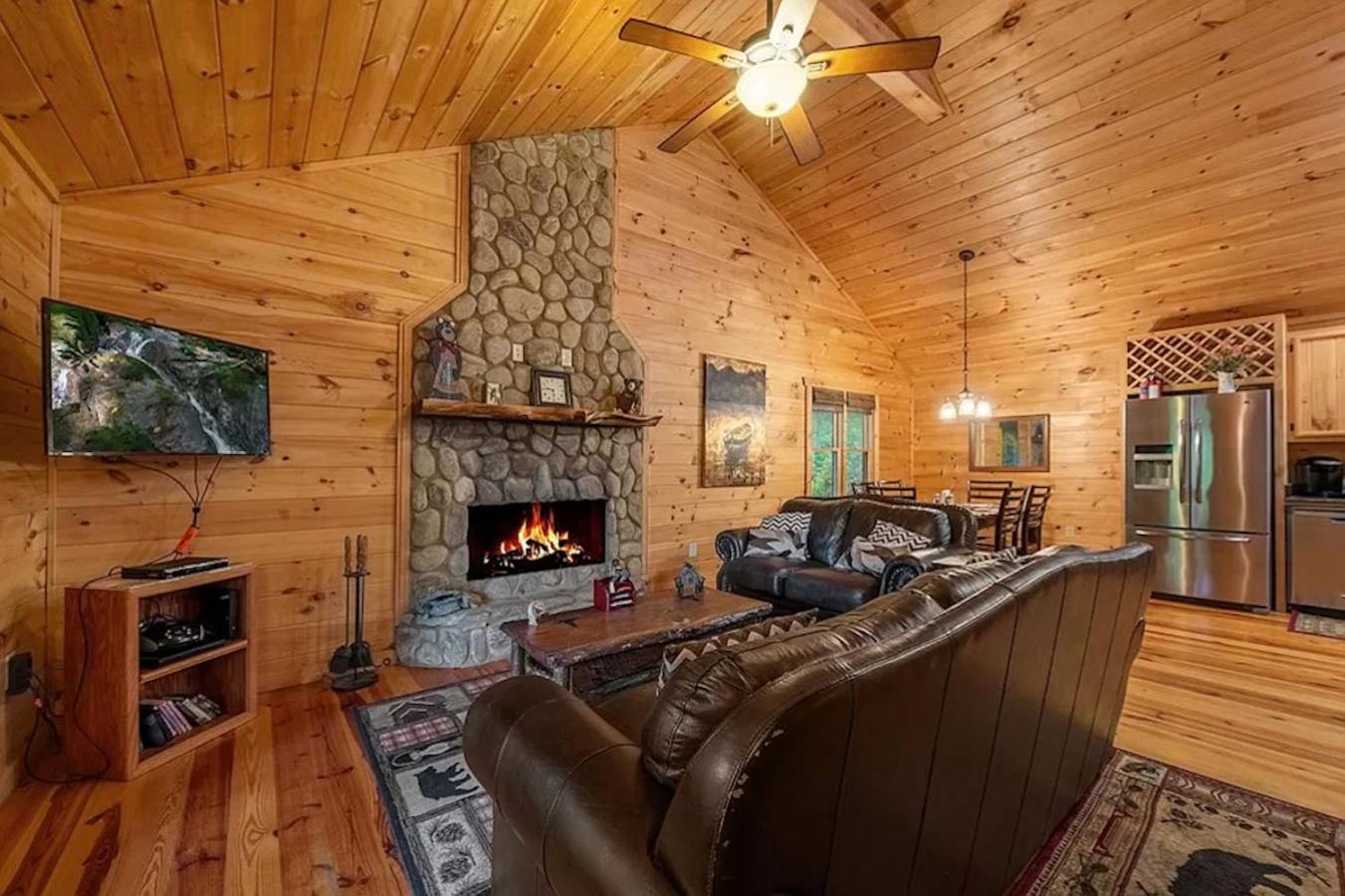 The Cozy Lazy Laurel With Year-Round Mountain Views, Hot Tub, Fire Pit Vila Cherry Log Exterior foto